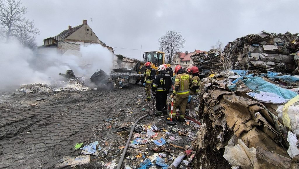 Akcja gaśnicza została zakończona po ponad pięciu godzinach.